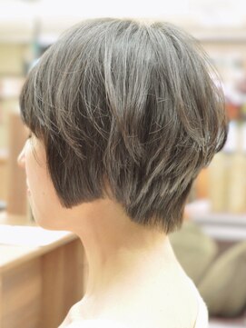 ユキオ オブ ヘアー(YUKIO of Hair) ひし形で大人可愛く☆無造作カールの丸みショートボブ