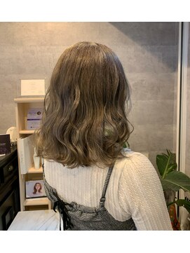 キャラ シャローネ 池袋(Chara Chalone) ロイヤルアッシュベージュ【池袋/池袋駅/池袋東口/ボブ】