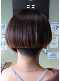 前下がり＋刈り上げ　マッシュヘアー