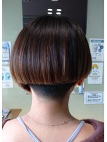 ファースト 泉中央店(first)&nbsp;前下がり＋刈り上げ　マッシュヘアー