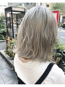 アールプラスヘアサロン(ar+ hair salon) ホワイトハイトーン