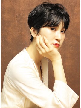 シアンデルカ(CYANDELUCCA) 大人の黒髪ショート