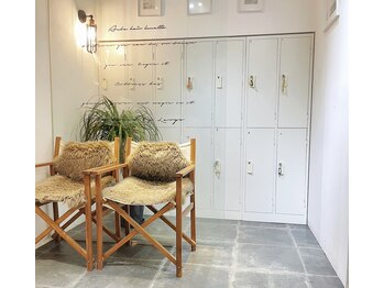 Liberte 新宿 髪質改善/縮毛矯正/韓国ヘア/ヘッドスパ/ヘアセット 【リベルテ】