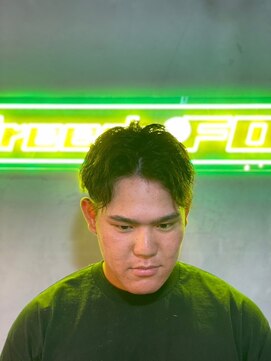 グリーディーフォックス 代々木(Greedy FOX) アップバング/ツーブロックマッシュ/束感/波巻き[シェービング]