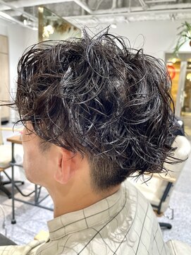 ゼストララ(ZEST Lara) 【YUICHI】躍動感！メンズスパイラルパーマ【吉祥寺】