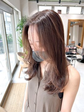 アドア 横浜(ADORE) ふんわりレイヤーカット
