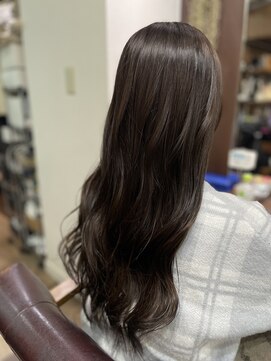 ルアン(Luan) ロング×ナチュラルカラー