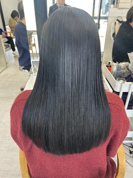 ビューナゴヤ 名駅(VIEW NAGOYA) 黒髪/縮毛矯正/学割/レイヤーカット/前髪カット