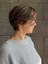 ディスコネクト(DISCO-N-NECT)&nbsp;ベージュカラー 顔周りカット ショートボブ 白髪ぼかし
