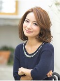 大人女子のミディアムボブ