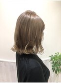 ミルクティーベージュ