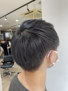 ウタ(uta) 【あおき　ひかる】 クールなグレーアッシュ