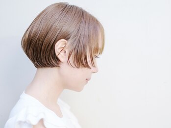 ルーシー ヘアデザインワークス(Lucy Hair Design Works)の写真/シルエット重視のショートヘアにしたい方必見◇技術講師も務める実力派オーナーによる絶品カットがすごい！