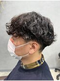 波巻きスパイラルパーマメンズマッシュツーブロックメンズパーマ