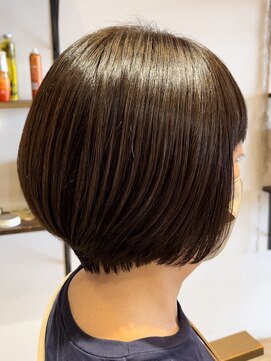 サラ(sarah) ショートボブ