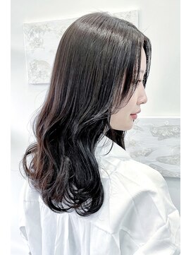 スージー(Suzy) 暗髪でも透明感ダークグレージュ◎大人ロング30代40代