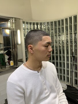 メリケンバーバーショップ フクオカ(MERICAN BARBERSHOP FUK) ハイライトマッシュパーマウルフアッシュブラック