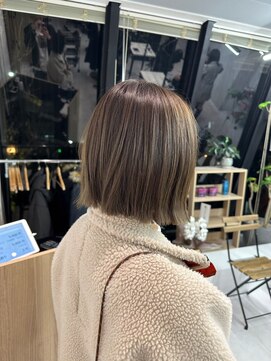 ルネ 北千住(Renee) 切りっぱなしボブ_オリーブベージュ_くすみカラー