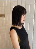切りっぱなしボブ、ダークグレージュ