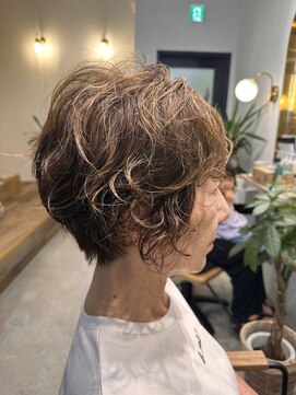 モア エ ココ(moi et coco) 40代50代60代大人ショート小顔カット大人ショートボブパーマ