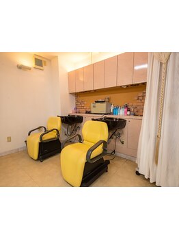 血行促進ヘッドマッサージ☆心と身体を癒す極上ヘッドスパで、ぜひ癒しのひと時をお過ごしください。