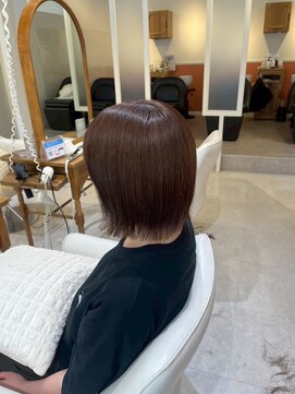 スペックホルダーミミ(Spec Holder mimi) 切りっぱなしボブ　12.30小顔