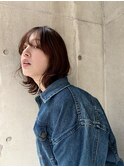 ツヤブラウン×外はねミディアム