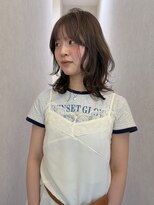 ネン(nen)&nbsp;《yachida》ミディアムレイヤー×ブラウンベージュ