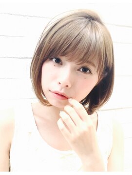 シータ(sheta) 【sheta/三畑賢人】艶髪ベージュ◎大人っぽい小顔前下がりボブ