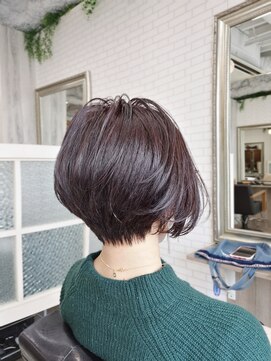 プレジール (Plaisir) 30代40代50代60代 メガネに似合う 小顔 ショートボブ 黒髪