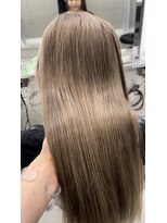 イキ 表参道(iki omotesando)&nbsp;ミディアムヘア/スラッシュ/グレージュカラー/デザインカラー