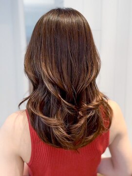 アイティー バイ アルバム 浦和店(IT by ALBUM) グレージュセミディ_切りっぱなしボブエアリーロング_ba471291