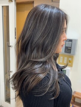 ラゴム 池袋(LAGOM) 女性らしさを引き出すグレージュハイライト[池袋/髪質改善]