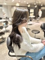 アンダーバーホワイト(_WHITE)&nbsp;レイヤーカット　顔まわりカット　透明感カラー