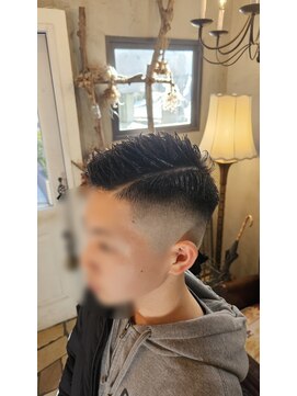 キートス(Kiitos) ラインパート×フェードスタイル