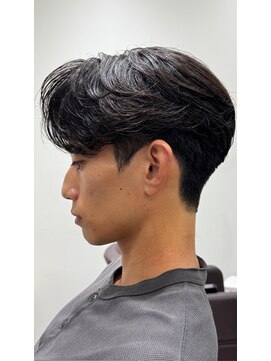 カルム(kalm) メンズセンターパートウルフセンターパートニュアンスパーマ襟足