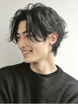 ヴェイン 渋谷(vain) 黒髪　センターパート　ニュアンスパーマ