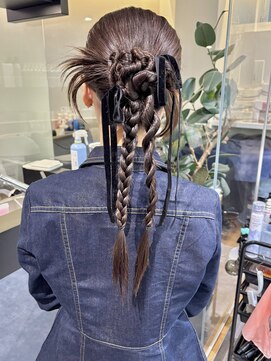 ケンジ 横浜(KENJE) タイトヘア/カチモリヘア/ベロアリボン/お呼ばれヘア