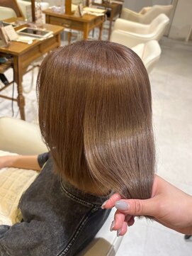 スペックホルダーミミ(Spec Holder mimi) ベージュ×ボブ　11.15デザインカラー