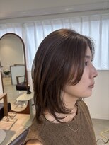 フルール(fleur) ミディアムレイヤー オリーブカラー くびれスタイル