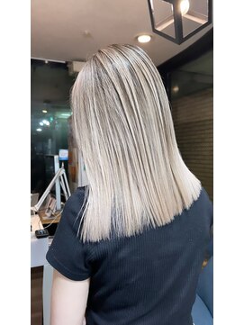 ラフ(LAFF) #黒髪#ボブルフ#ネビージュ#小顔#ワンレン