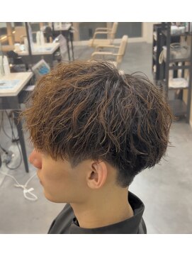 バース バイ ハピネス(BIRTH by happiness) ツイストスパイラルパーマツイストパーマメンズマッシュパーマ