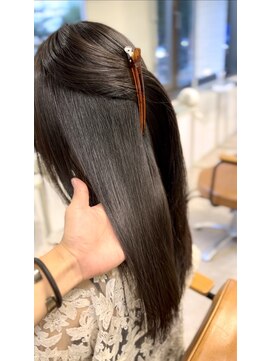 ムク 新宿(muc) 地毛風ストレート 宮澤マサキ