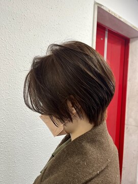 ジェナ(Jena) くびれショート