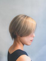 ニーイチイチ(211)&nbsp;【ショートシャドールーツ】夏にオススメのデザインカラー