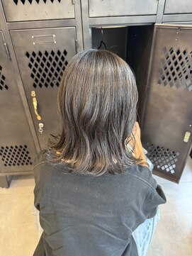 アチーブリス(achieve Liss) アッシュ×透け感カラーこなれミディ20代30代40代大人可愛い