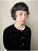 ショートパーマ　ニュアンス　黒髪パーマ　オン眉　コンパクト