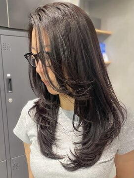 シャルムバイケンジ(Charm.by KENJE) レイヤーカット細めハイライト白髪ぼかし海外レイヤー東京銀座