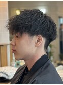 20代ツイストスパイラル◎黒髪マッシュ×束感