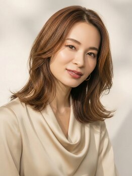 ブランコトレス 本巣(BLANCO tres)の写真/白髪染めの「しみる・臭う・傷む」をゼロへ。92%天然由来ヴィラロドラと独自カットで叶える大人の艶髪。